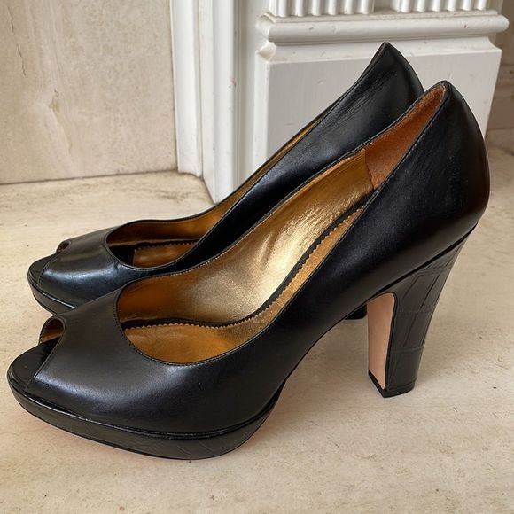 Imagine Vince Camuto Verinas Alligator Peep Toe Pumps - Picture 2 of 8